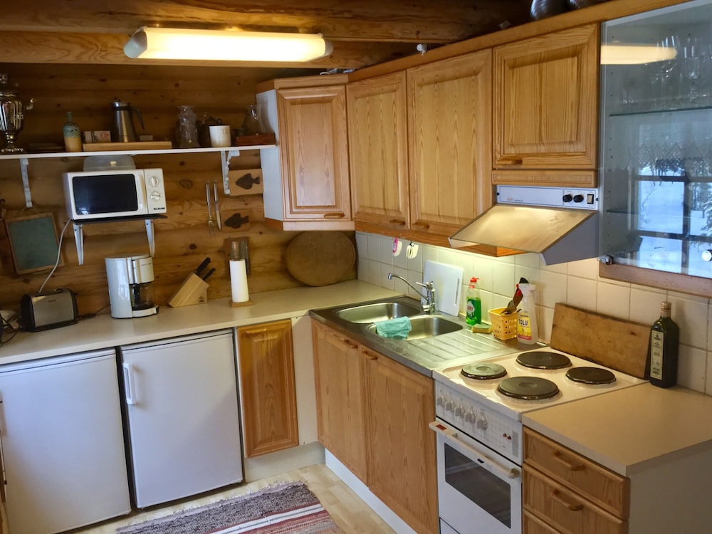 Traditional Villa, River View (Wood-heated Sauna and Barbecue Hut) photo 3