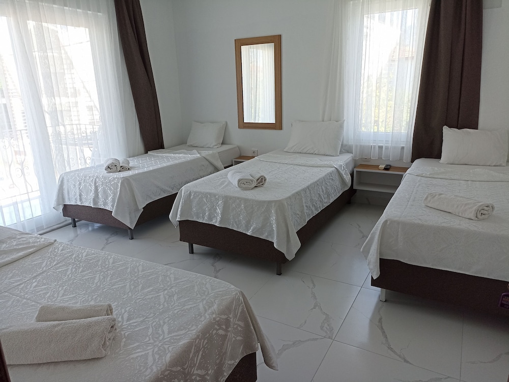 Standard Quadruple Room, 1 Bedroom photo 1