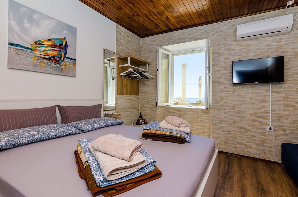 Triple Room (Triple Rom with Sea View)