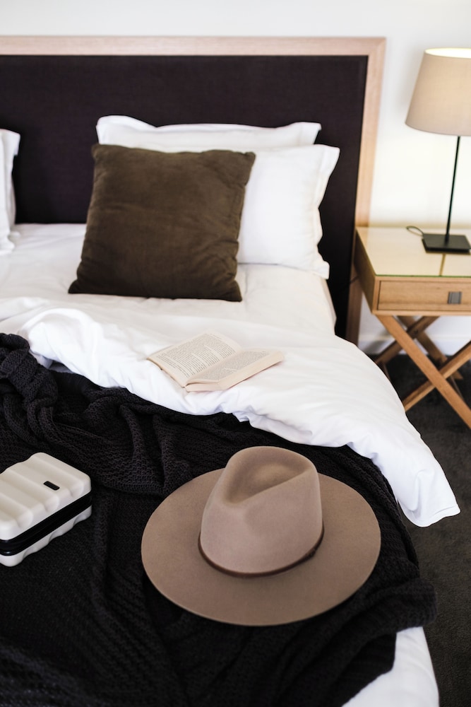 Ocean View Suite - Twin Bed photo 2