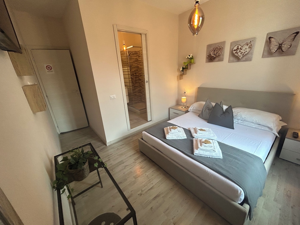 Standard Room photo 2