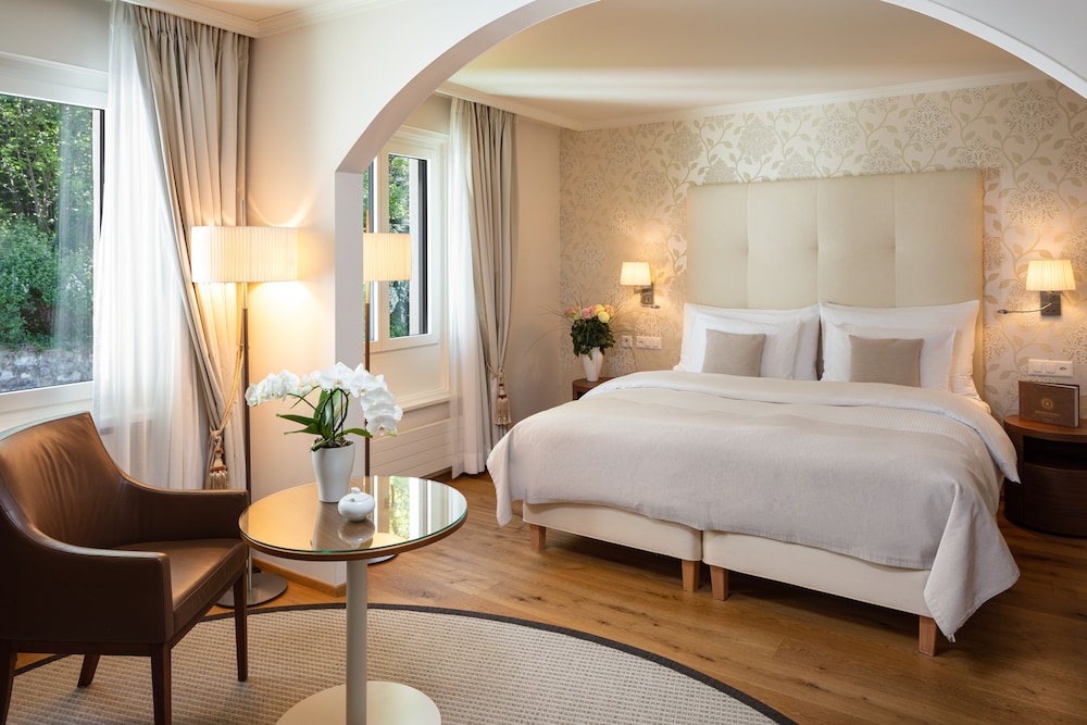 Deluxe Double or Twin Room, Non Smoking, Bathtub photo 2