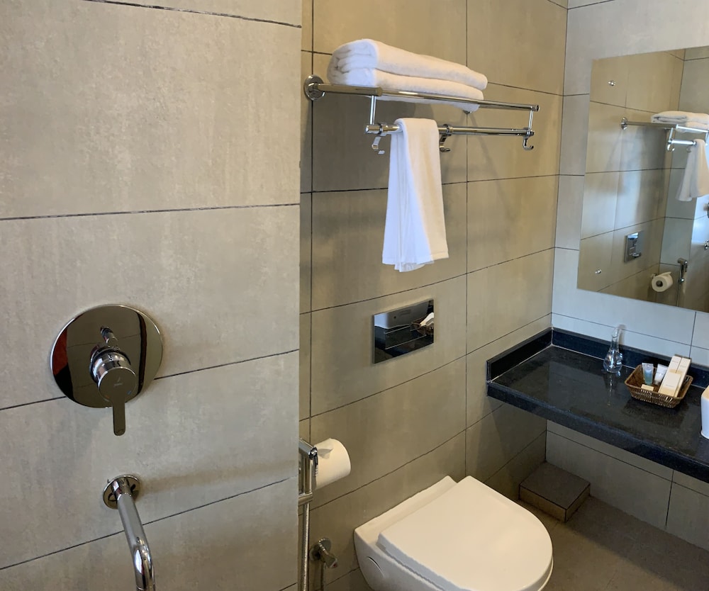 Deluxe Double Room - Photo 15