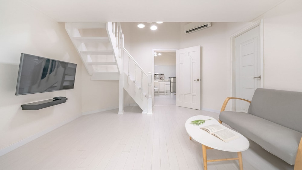 Basic Room, 1 Bedroom (A103) - Photo 14