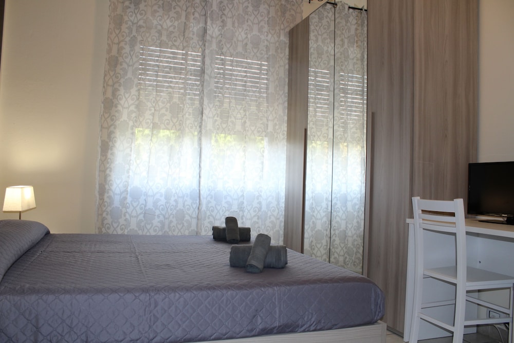 Basic Quadruple Room, Shared Bathroom