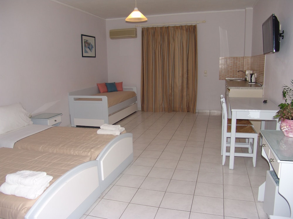 Family Studio, 1 Bedroom photo 1