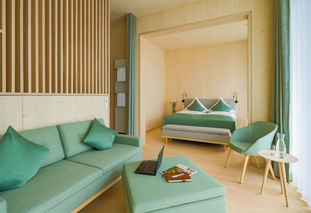 Junior Suite, Balcony, Park View