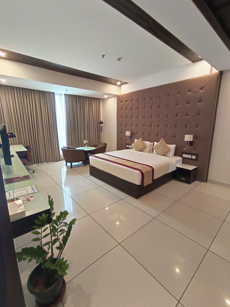 Executive Studio Suite