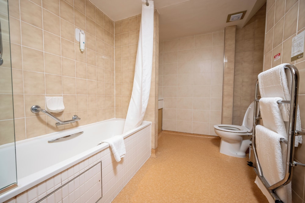 Family Room - Photo 6