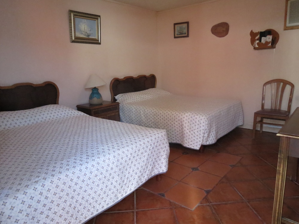 Standard Room - Photo 14