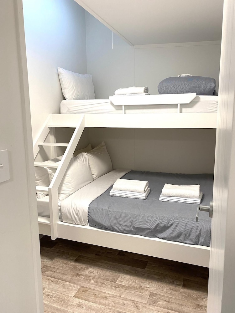 Ensuite Unit - 2 Bedroom photo 2
