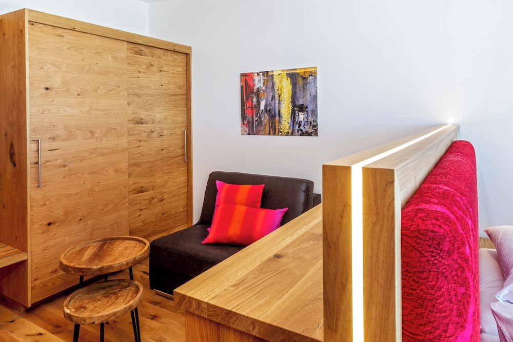 Basic Double Room, Balcony, Valley View photo 3