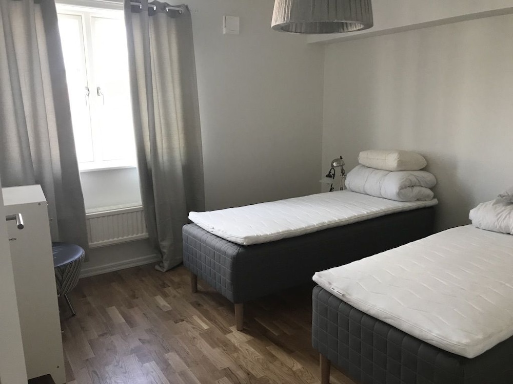 Apartment, 2 Twin Beds, Non Smoking, Partial Sea View photo 1