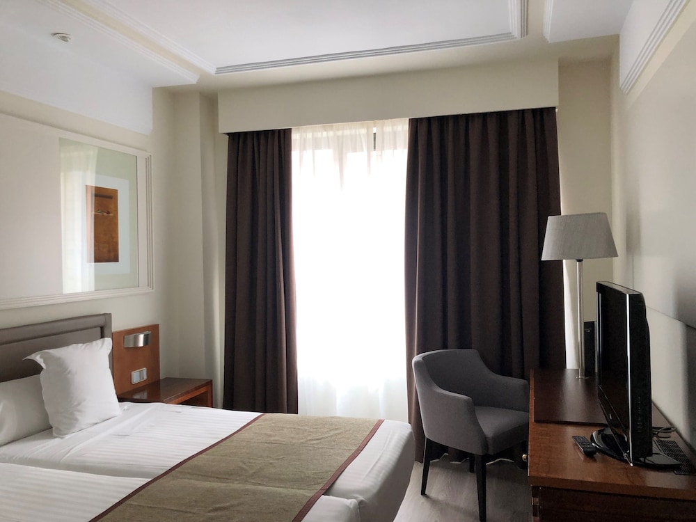 Standard Room - Photo 13