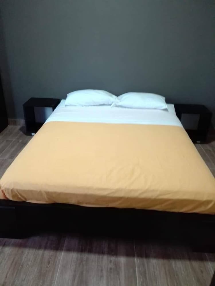Double Room (AC)