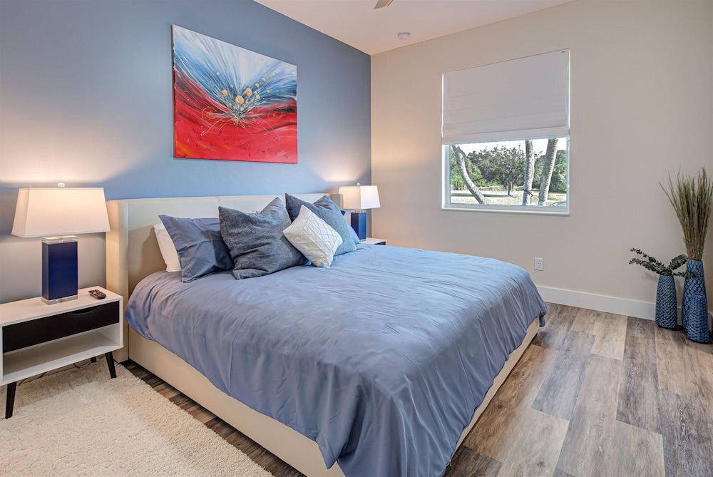 House (Aqua Pearl) photo 3