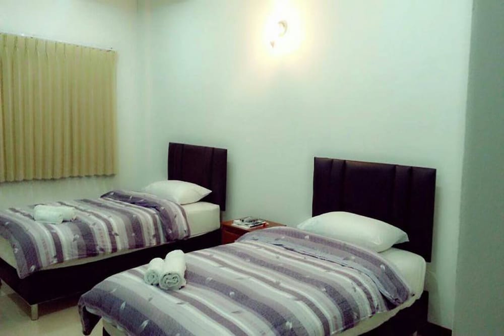 Standard Twin Room photo 2