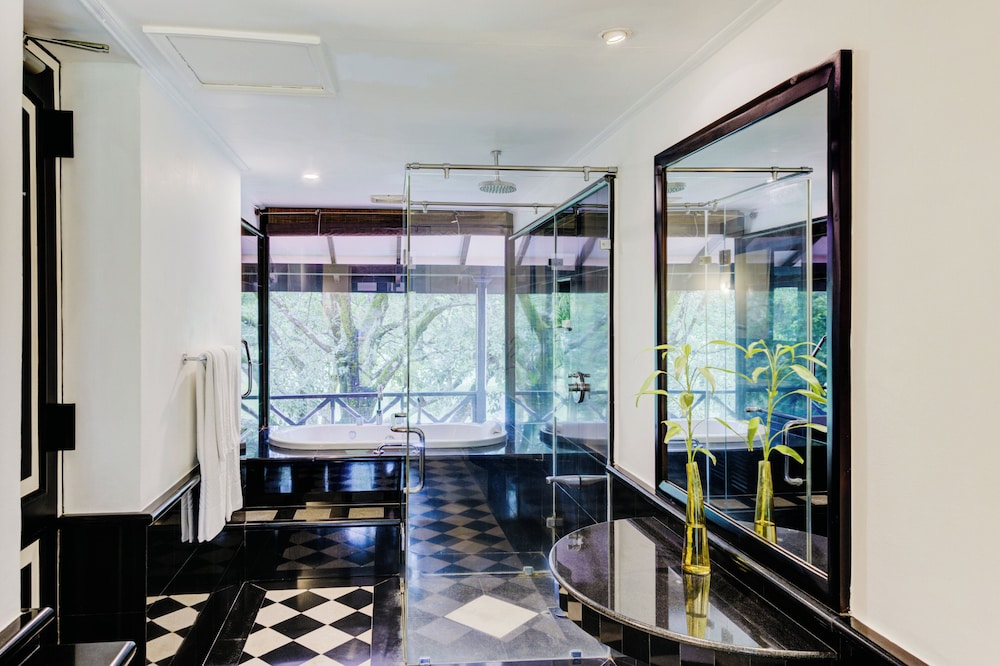 Deluxe Suite - 15 % discount on F&B and 10% on SPA - Photo 9