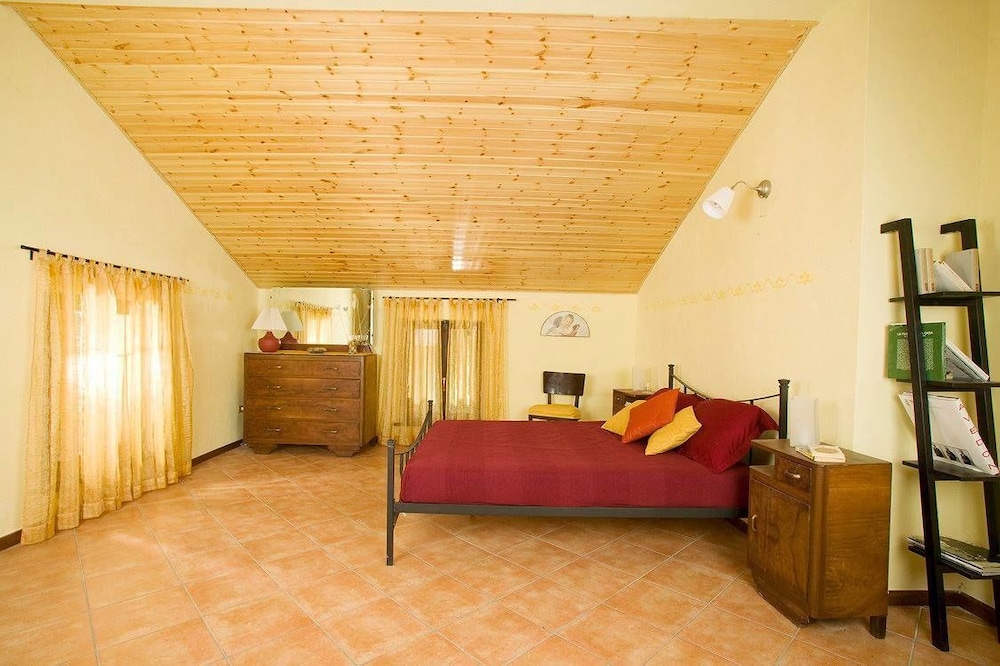 Duplex, 3 Bedrooms, Accessible photo 1