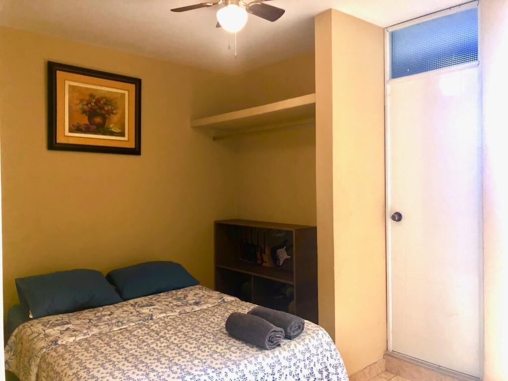 Single Room, 1 Twin Bed, Private Bathroom photo 2