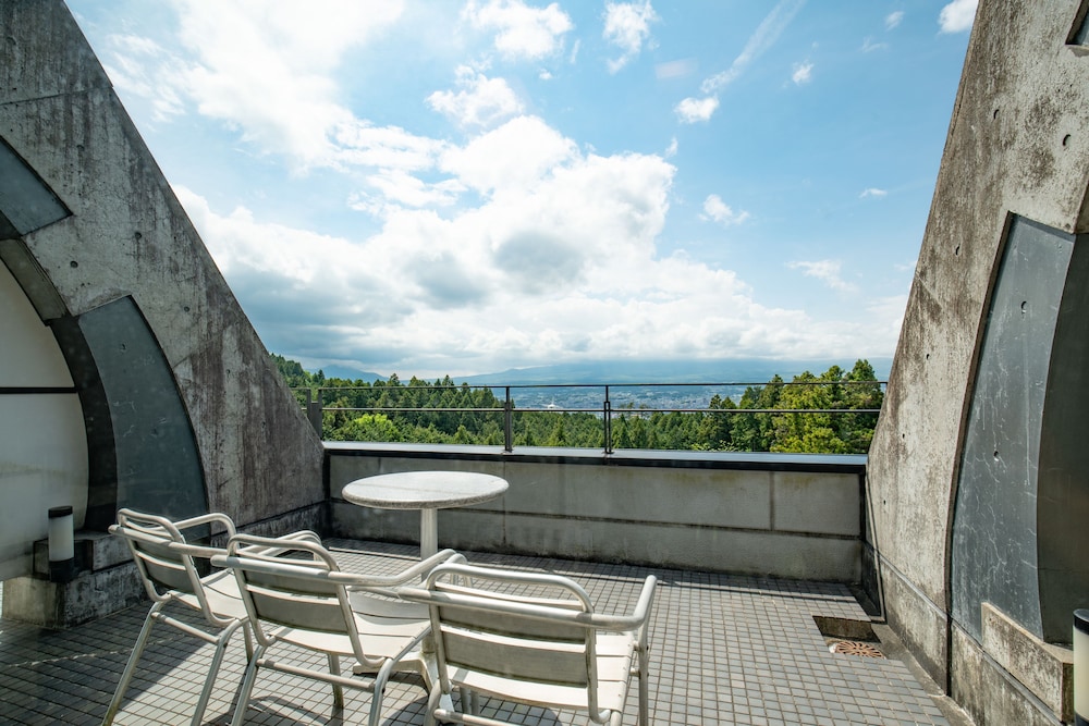 [Non-Smoking] Japanese Western Style Double Room (Mt. Fuji View) - Photo 3