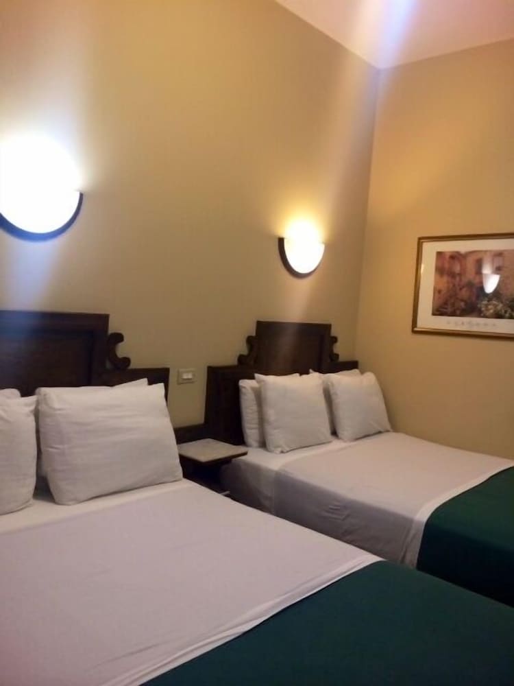 2 Full Size Beds photo 3