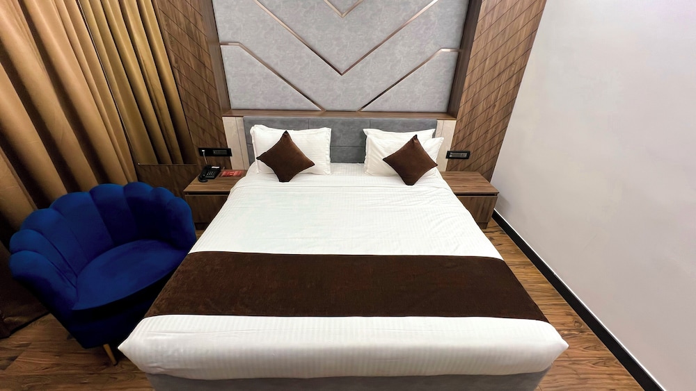 Deluxe Room - Photo 1