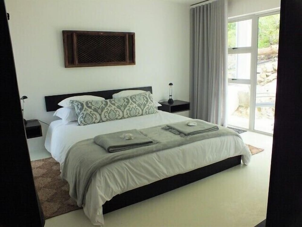 Comfort Room, 1 Bedroom (Violet Whale)