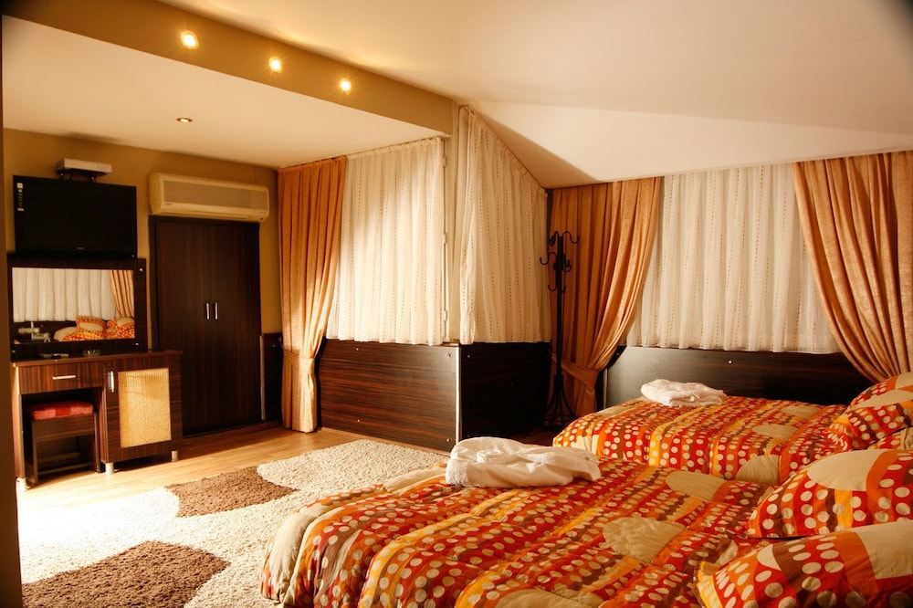 Standard Double Room photo 2