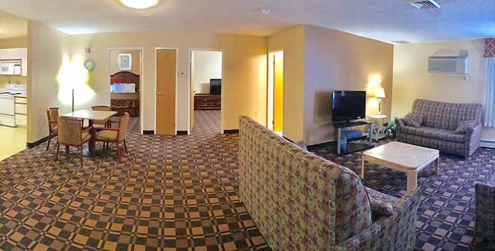 Two-Bedroom Suite with full kitchen photo 1
