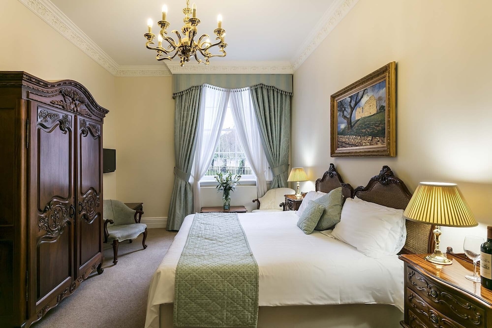 Classic Double or Twin Room, 1 Double or 2 Twin Beds photo 3