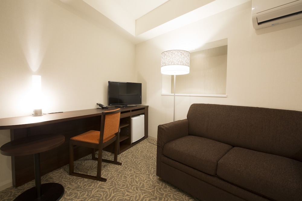 Premium Twin Room photo 3