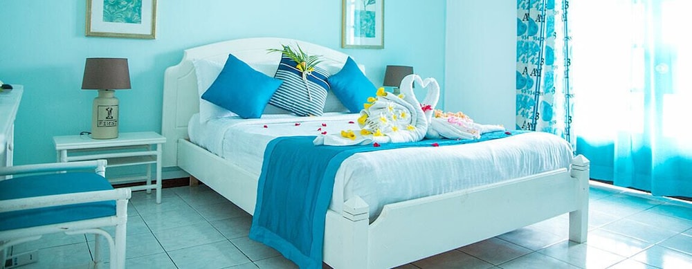 Family Room (Premium)
