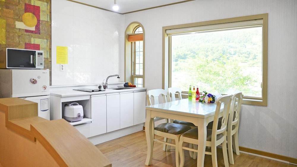 Basic Room, 1 Bedroom (Camomile 207) - Photo 6
