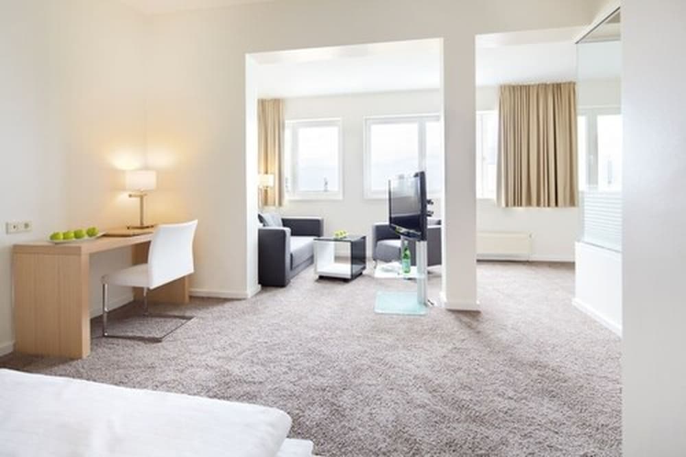 Double Room, Partial Sea View photo 3