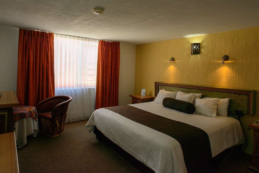 Room, 1 King Bed, Non Smoking - Photo 1