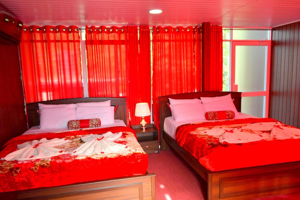 Luxury Quadruple Room, Hill View, Executive Level photo 3