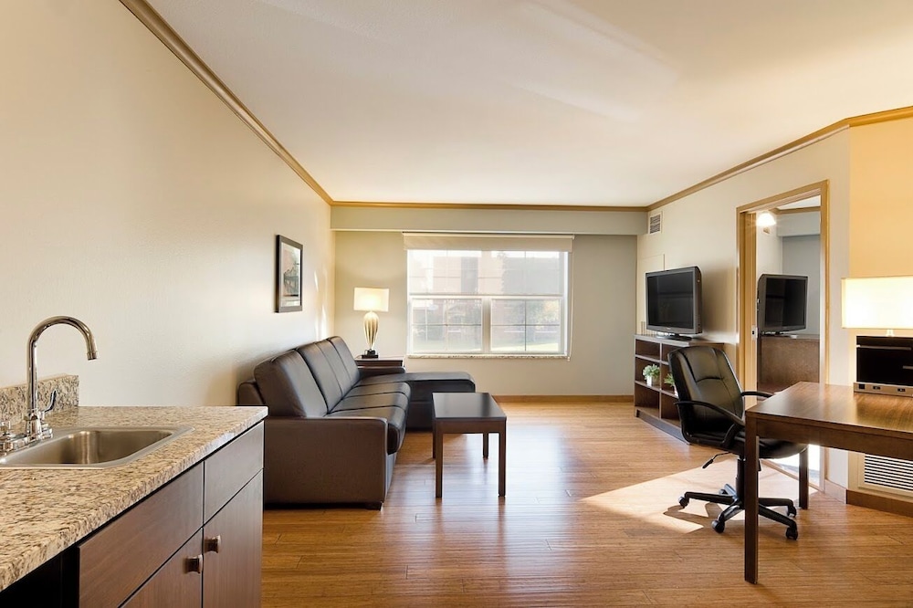 Luxury Suite, 1 King Bed photo 2