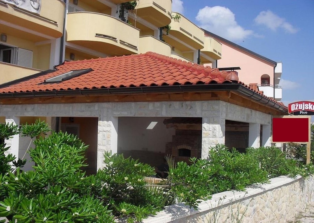 Apartment (Super - 50 m from pebble beach - A11 ) photo 2