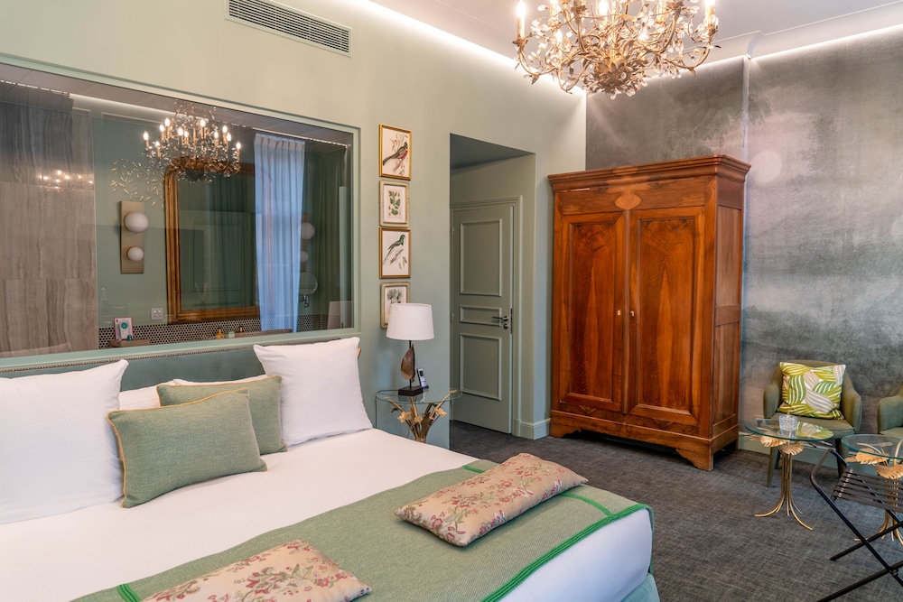 Deluxe Room, 1 Double Bed - Photo 12