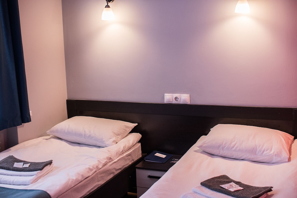 Standard Twin Room photo 3
