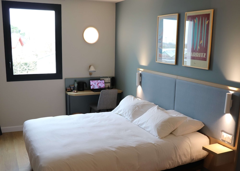 Standard Room, 1 Double Bed - Photo 21