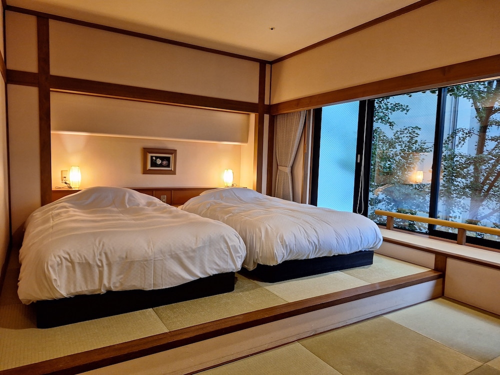 Standard Twin Room, 2 Bedrooms, Bathtub, Garden View