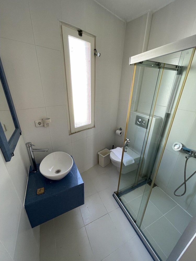 Deluxe Triple Room photo 3
