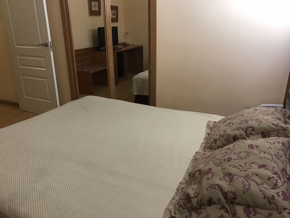Triple Room (3 Adults) - Photo 7