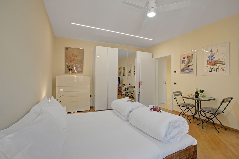 Honeymoon Room, Multiple Bedrooms (Les Suites Di Sara 5)