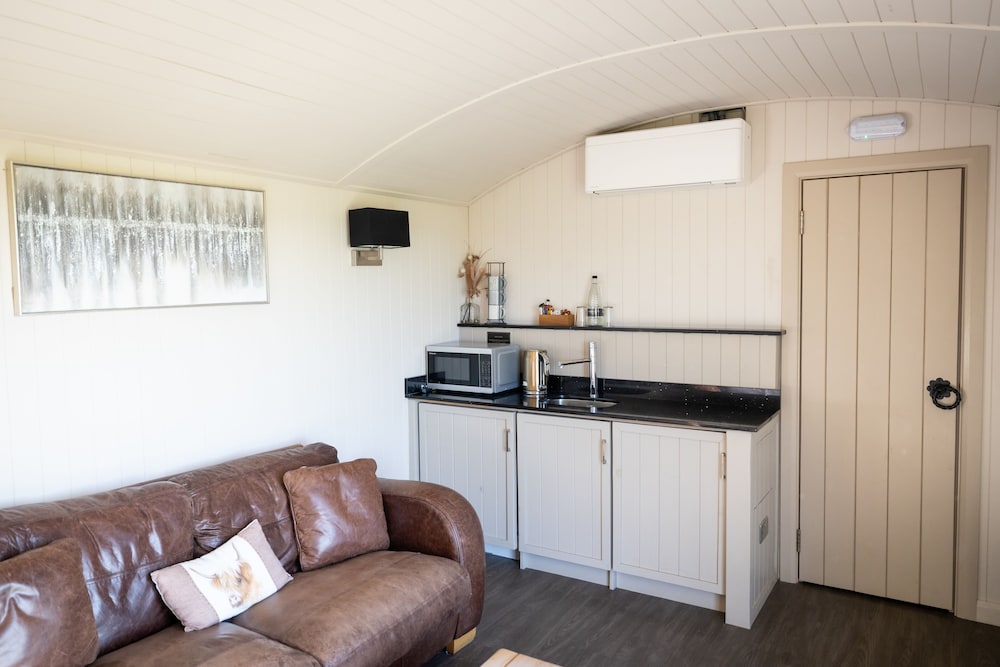 Deluxe Cabin photo 2