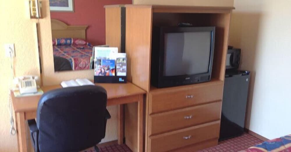 Basic Room, 2 Bedrooms, Non Smoking photo 2