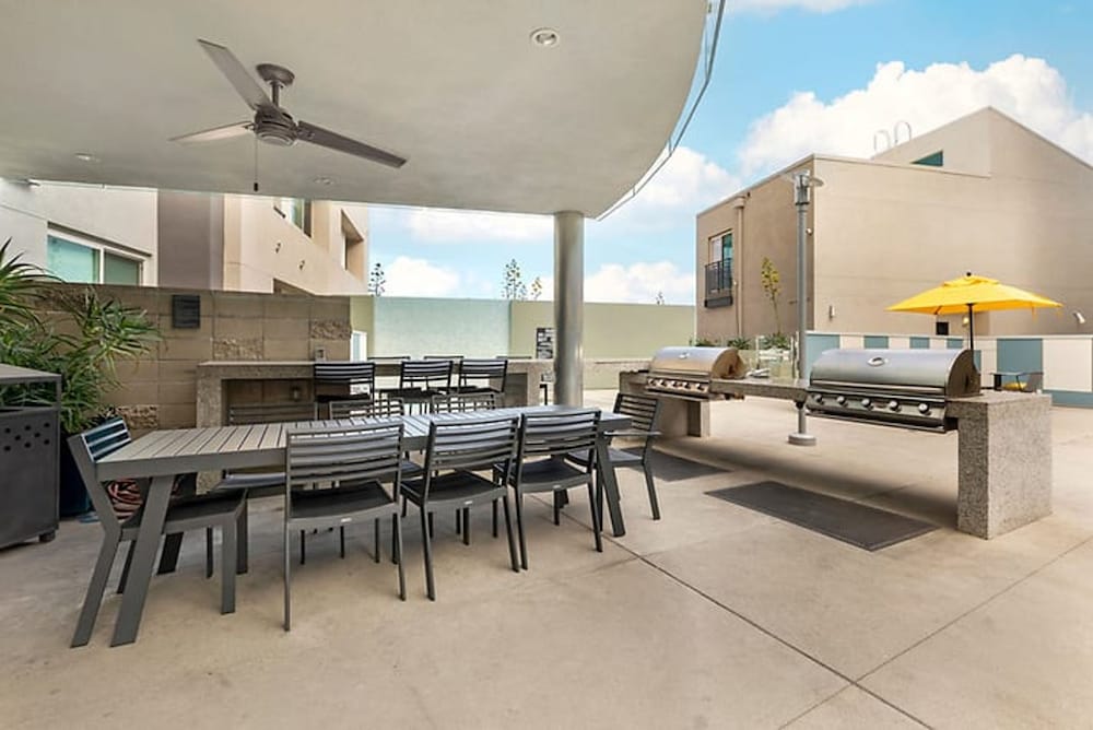 Beautiful 1 BR in LA Gym Pool 10mins to Cedar, Foto 17