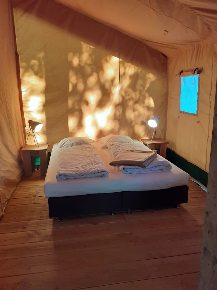 Luxury Tent, Multiple Beds, Non Smoking, Garden View (Tente Safari) photo 2